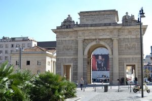 Porta Garibaldi - triumphal arch through the ages