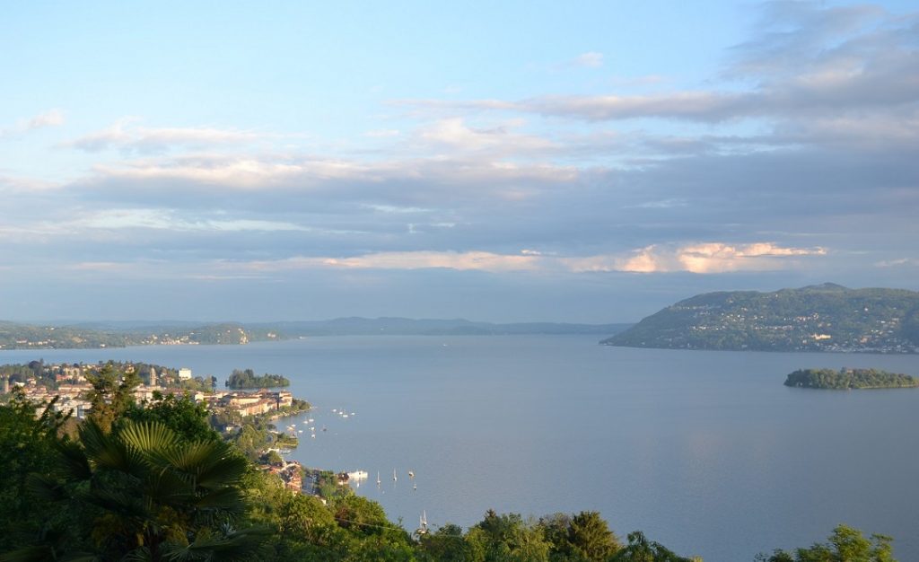 Blick auf den Borromäischen Golf Lago Maggiore