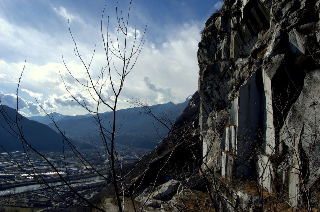 Steinbruch am Montorfano und Ossolatal