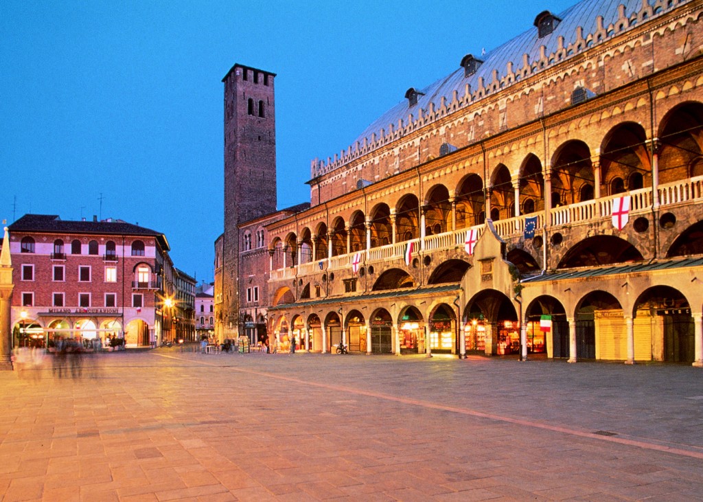 Piazza dei frutti