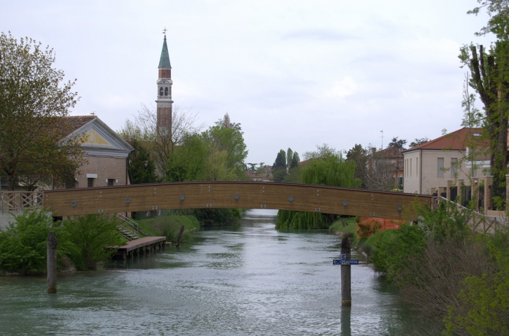 Auf dem Brentakanal