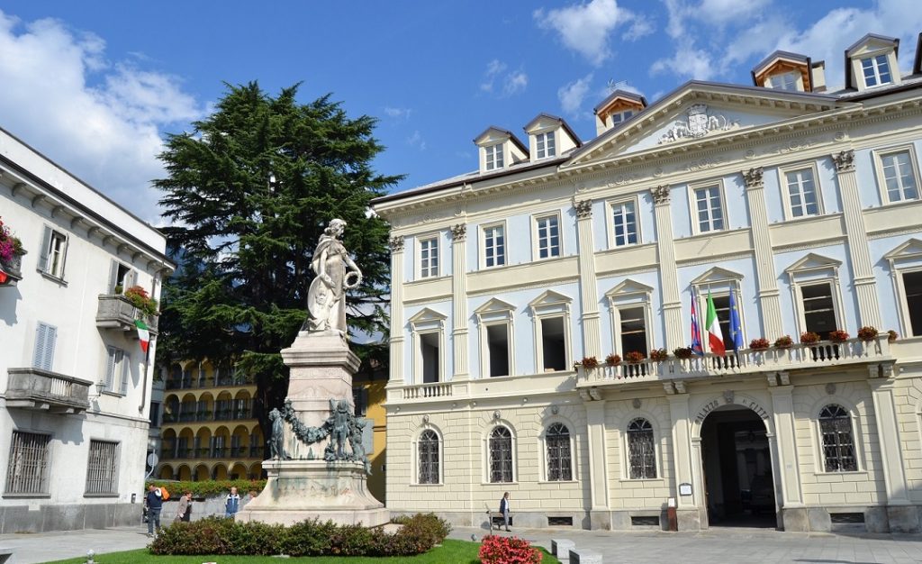 Piazza Repubblica dell Ossola (2)