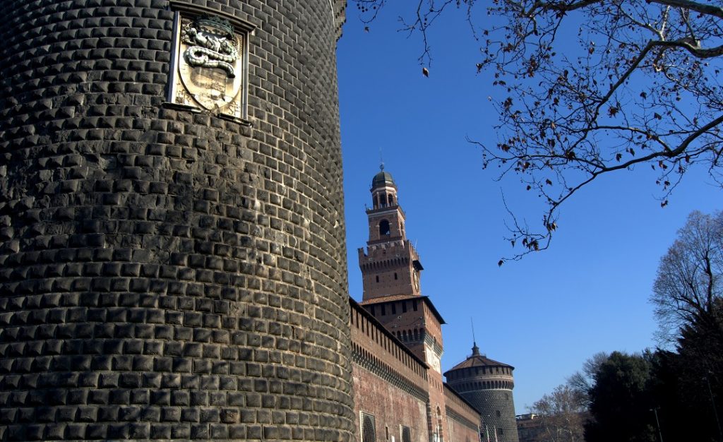 Castello Sforzesco mit Wappen
