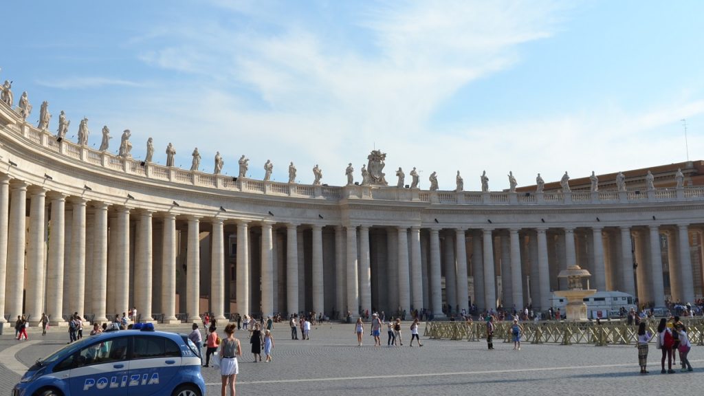 Rom Petersplatz Azzurro Diary