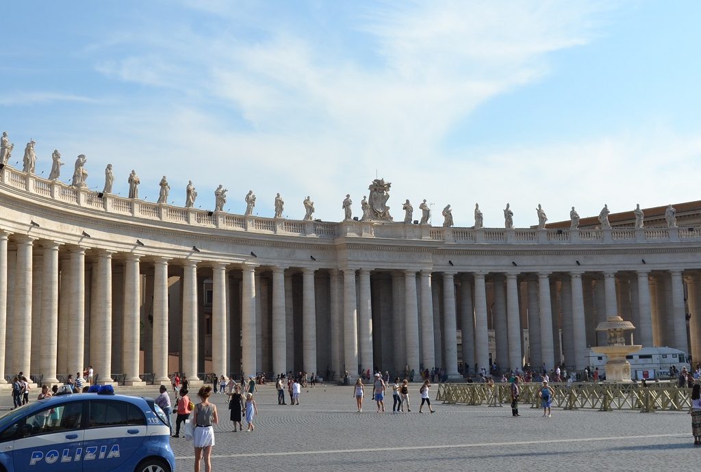 Rom Petersplatz Azzurro Diary