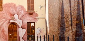 Dozza Fassade muro dipinto